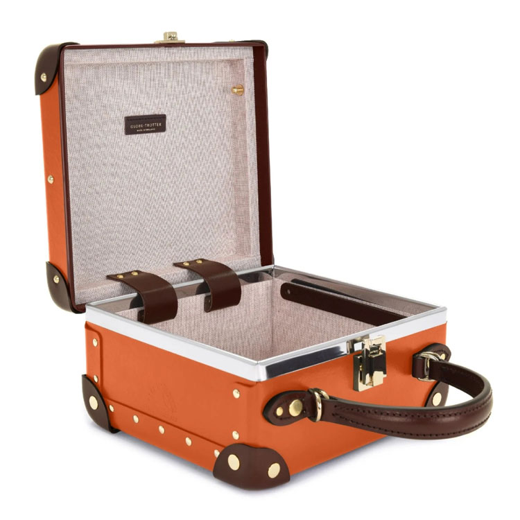 Globe-Trotter Centenary London Square